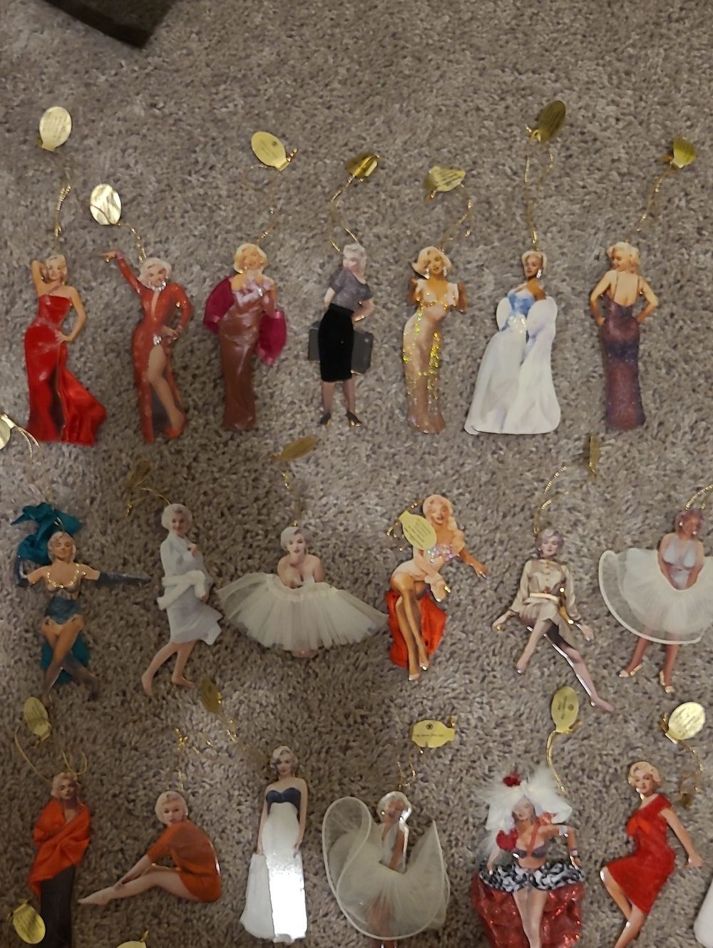 Vintage Marilyn Monroe Ornament Set.. Priced As A Set.. Will Sell In Bundles - Picture 2 of 6